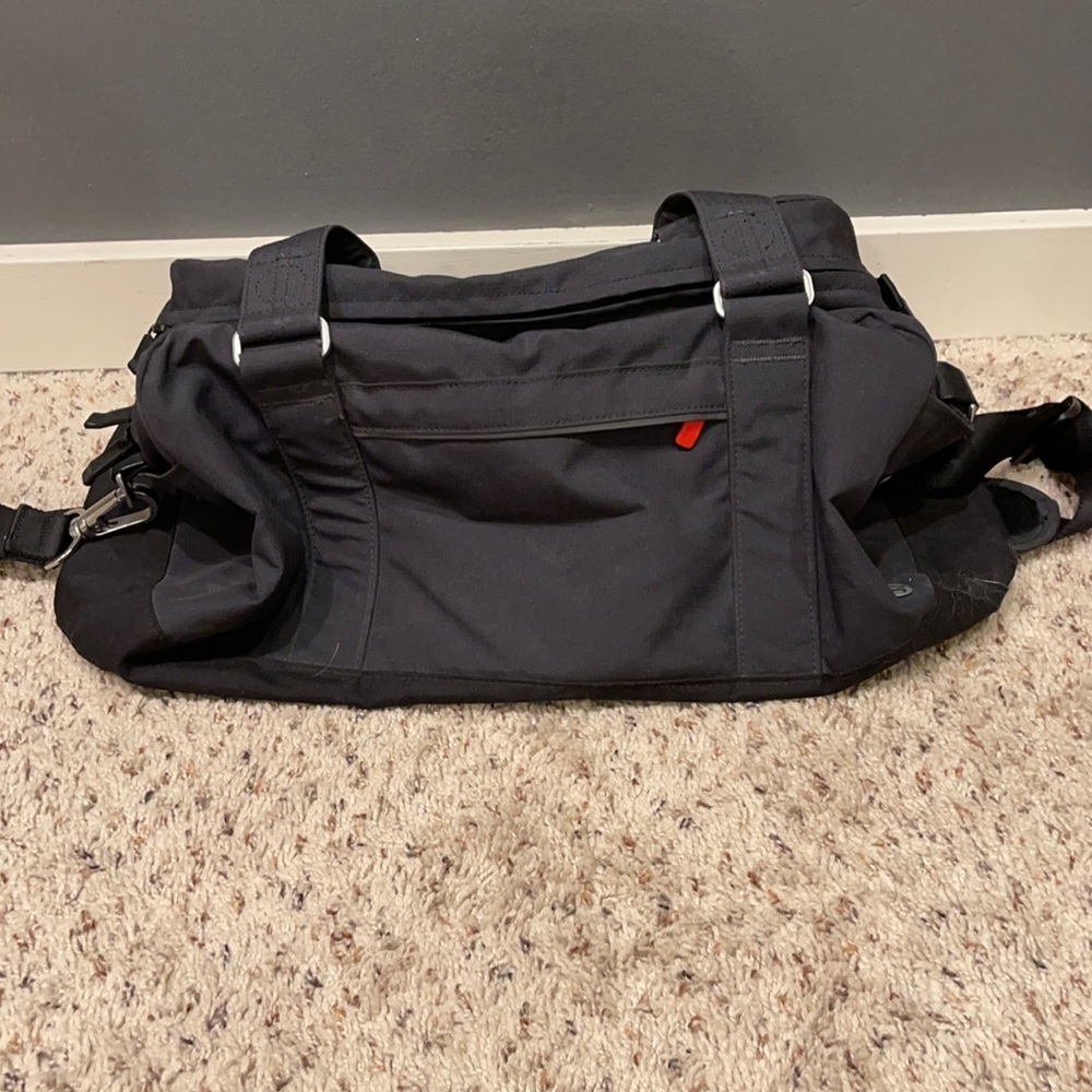 Lululemon duffle bag